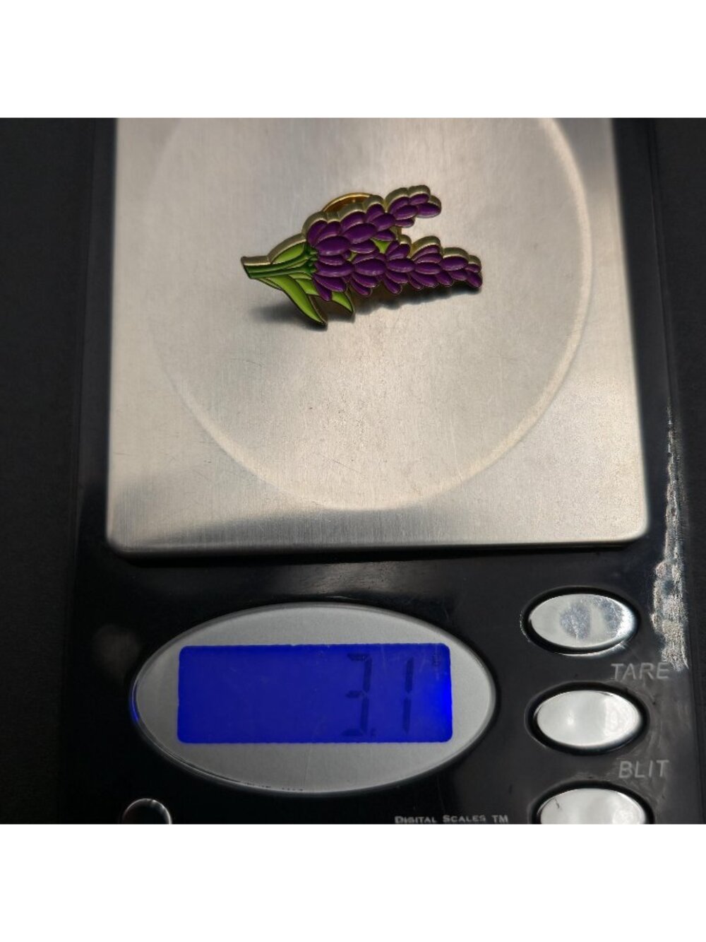 Purple Lavender Enamel Lapel Pin - Cute Botanical Flower Brooch Badge A9063 - Picture 5 of 5
